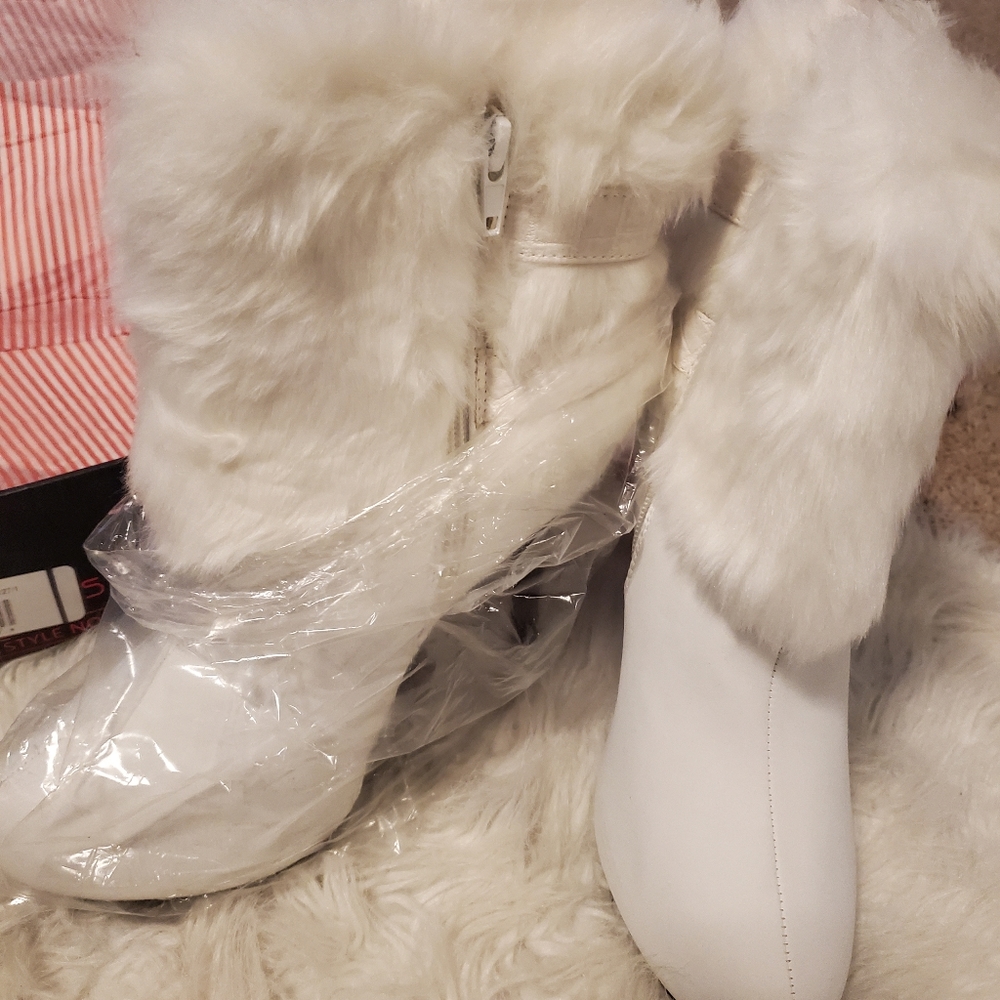 White Suade Booties with fur